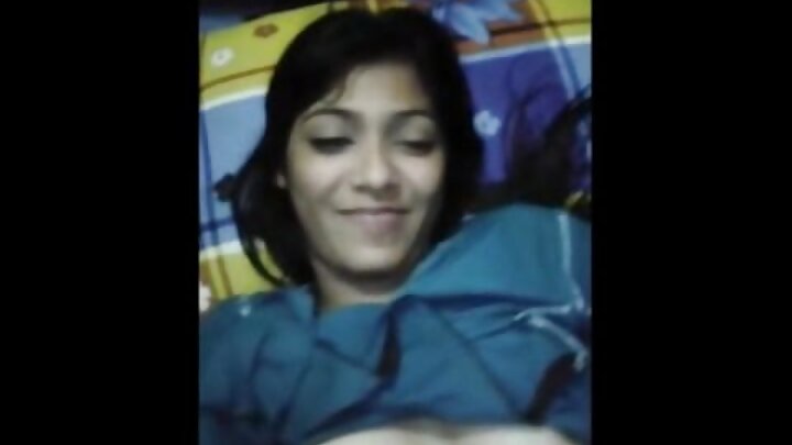 Pornô POV com uma loira jovem
