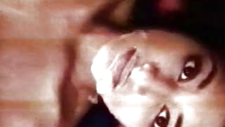 Pornô em primeira pessoa com uma russa gostosa e seu namorado
