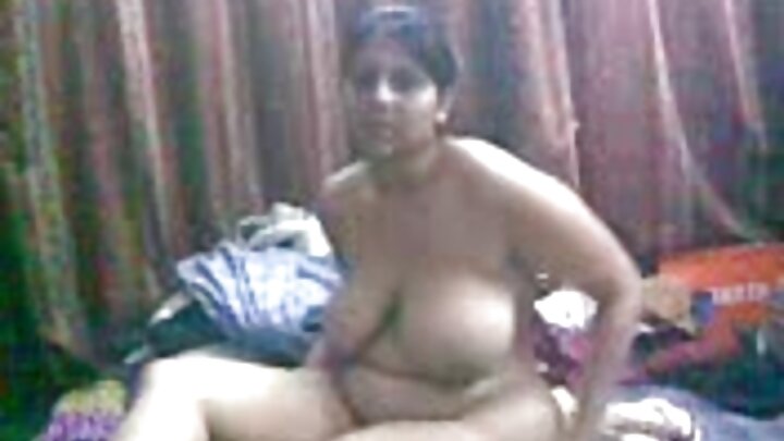 Pornô russo onde uma ruiva transa com um cara