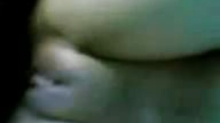 Vídeo pornô anal legal em russo