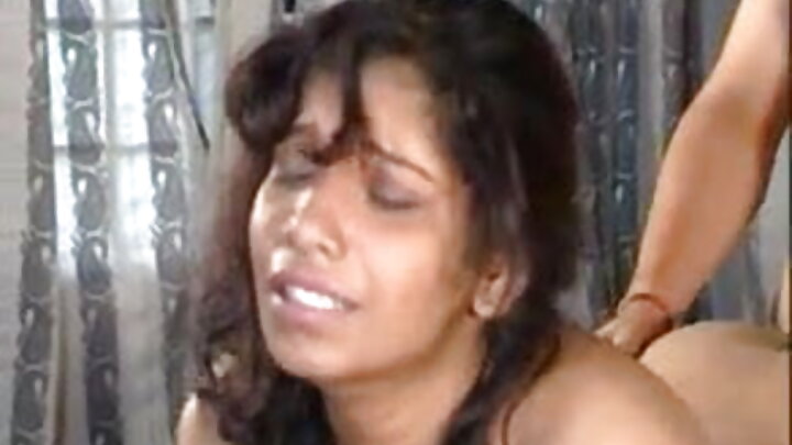Loira sexy transa com o namorado