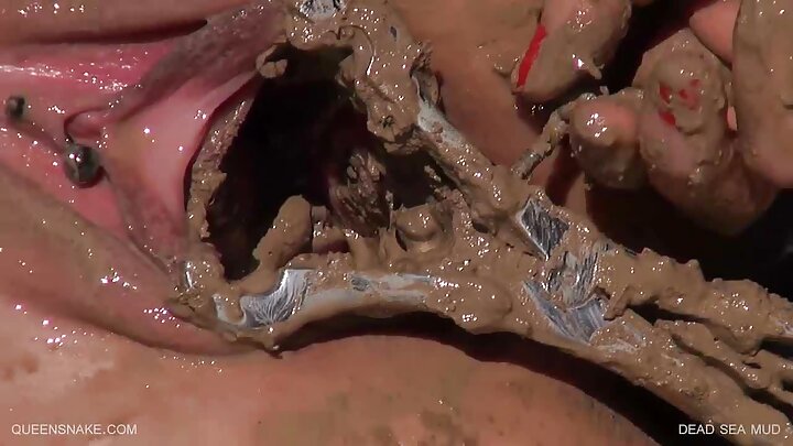 Milana A e Alisa Paradise em pornô russo