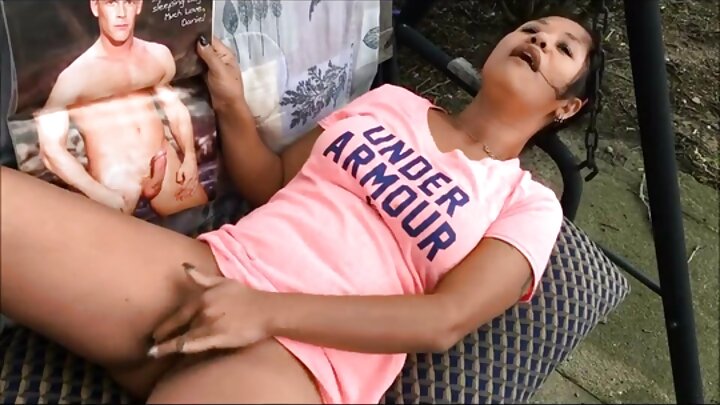 Sexo russo com uma jovem e um homem mais velho