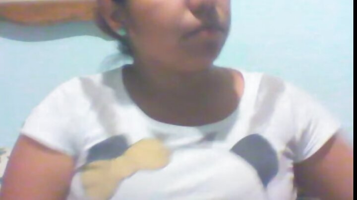 Um cara fode feliz a irmã safada