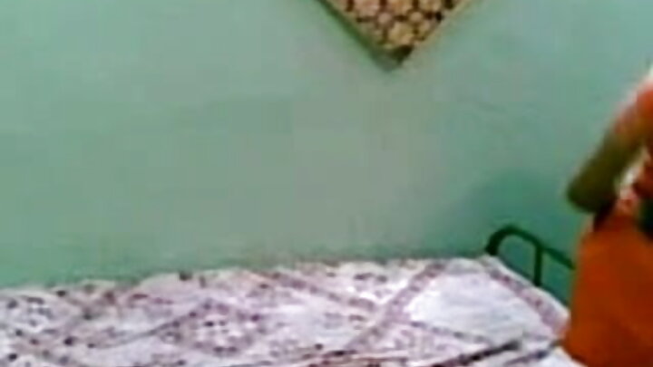 A MILF Victoria Zdrok transa com seu amante