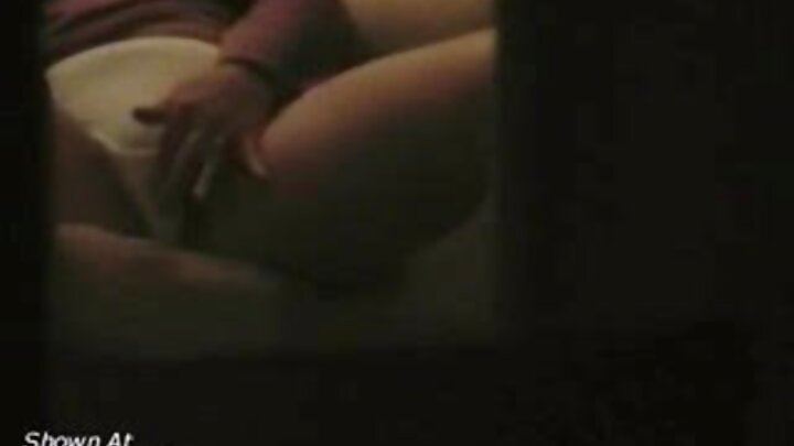 Pornô anal em close com uma ruiva safada