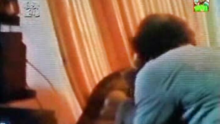 A vadia Scarlit Scandal experimenta sexo anal pela primeira vez