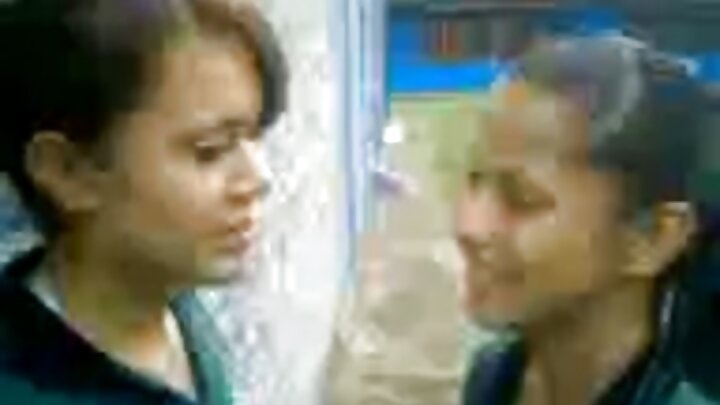 Uma massagista transou com duas beldades