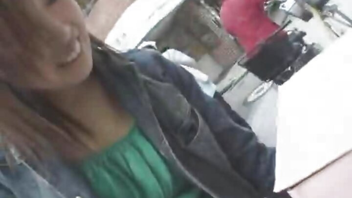 Pornô FFM adolescente com preliminares orais