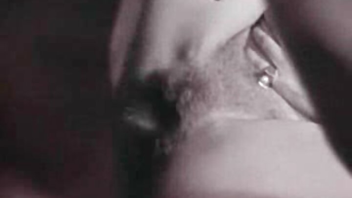 Sexo anal bruto com uma loira russa