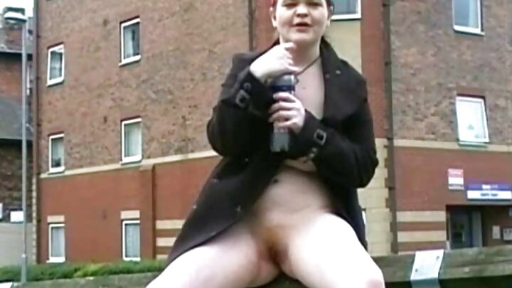 Pornô onde um homem fode uma ruiva gostosa