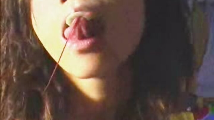 Pornô oral para uma russa com diálogos