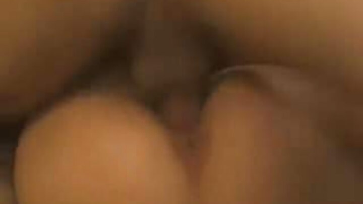 Pornô russo onde um velho transa com uma jovem Bailarina