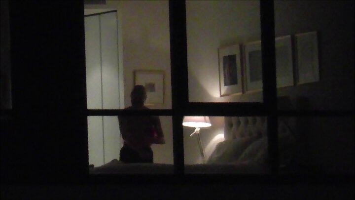 Pornô em russo onde um cara transa com uma garota